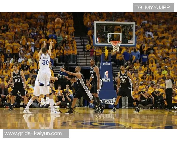 老夫聊发少年狂！乐福替补上来连中三记三分球打停雷霆